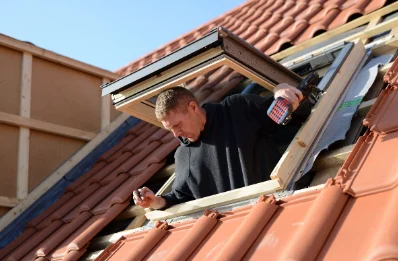 Pose de fenêtres de toit Velux à Landunvez